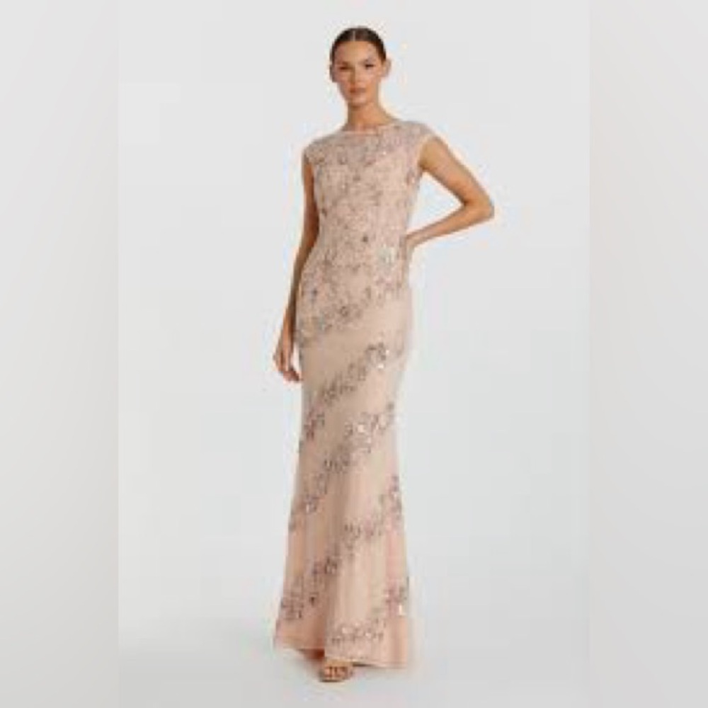 Mac Duggal
Embellished Cap Sleeve Gown